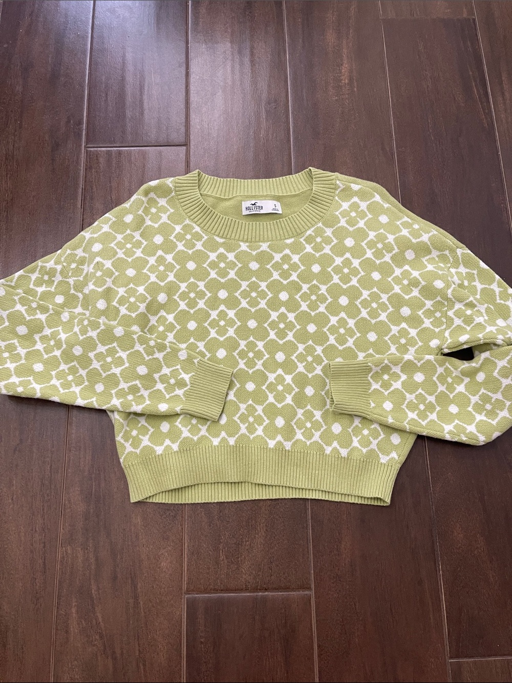 Hollister Lime Green & White Geometric Crewneck Sweater